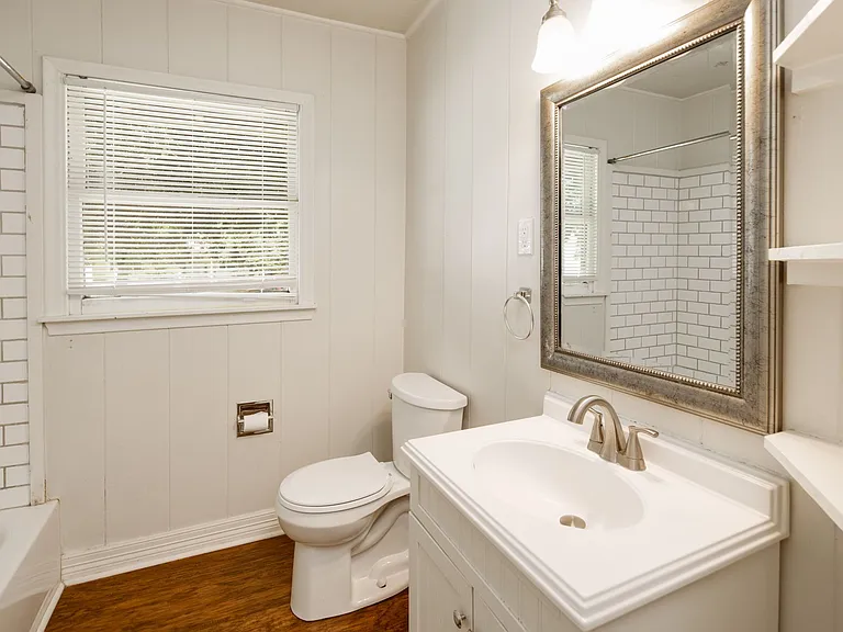 707 Enfield St — Photo 7