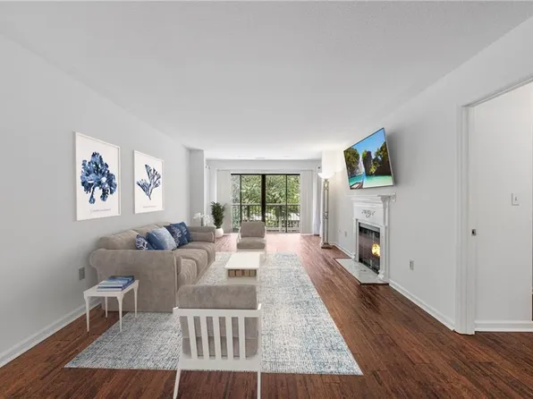 1302 Pine Heights Dr NE, Atlanta, GA 30324