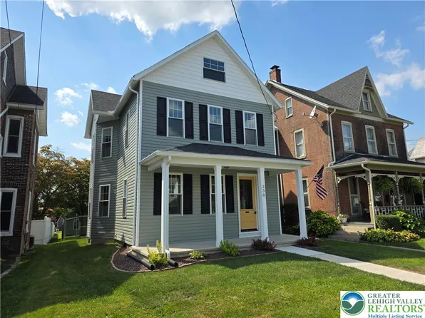 230 S Broad St, Nazareth, PA 18064