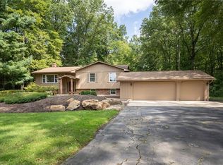 2148 Howland Wilson Rd, Cortland, OH 44410