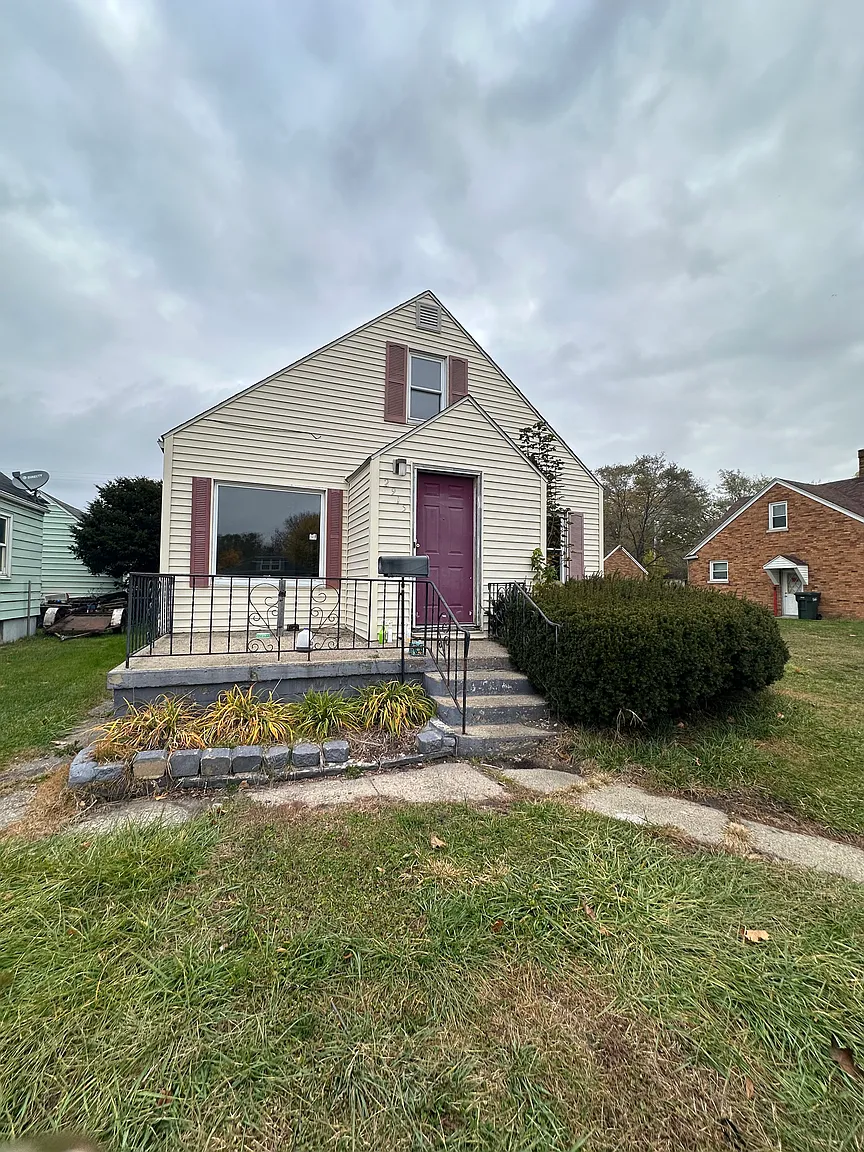 2915 Prast Blvd photo 1