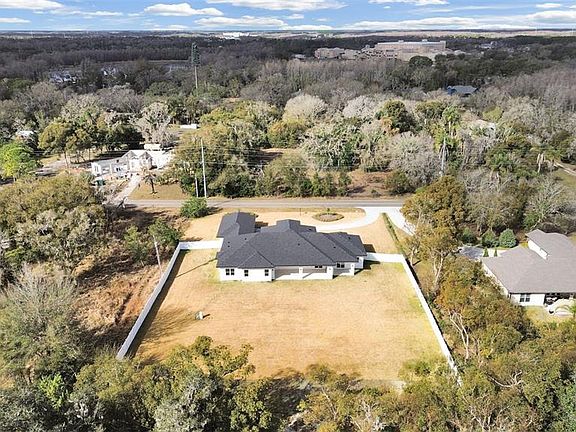 4th image of 17841 Simmons Rd