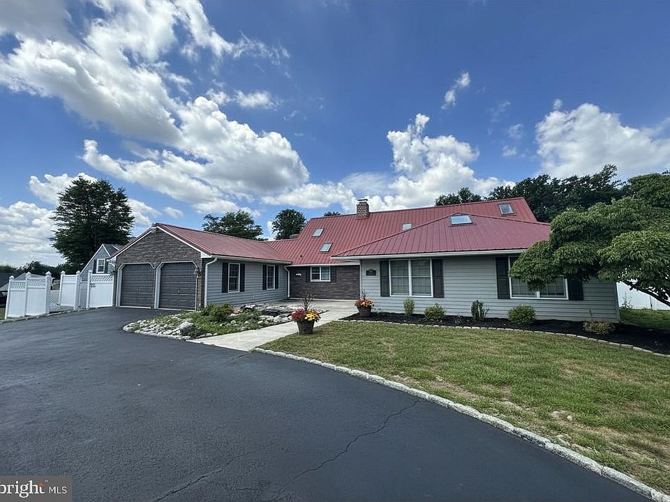 1st image of 24 Rose Apple Rd