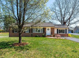 98 York Ave, Stuarts Draft, VA 24477