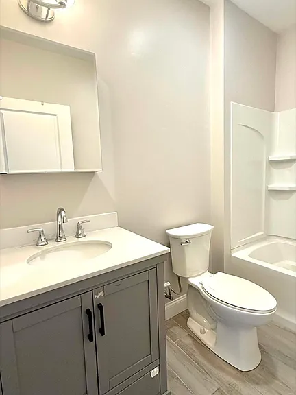 371 Main St #8 — Photo 10