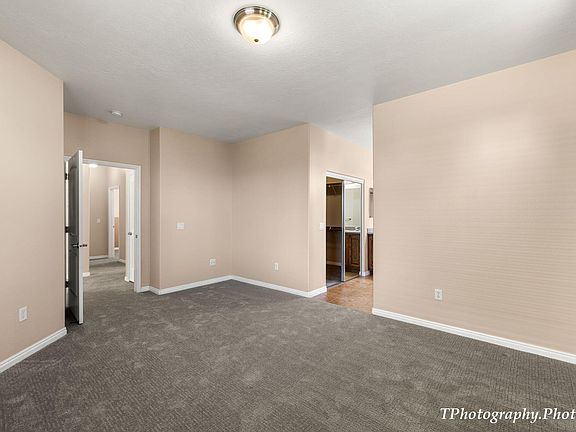 5th image of 2947 E Hidden Hills Ave