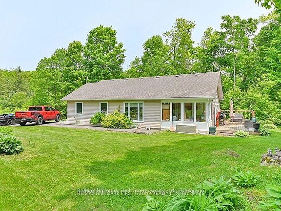 2nd image of 1571 Cordova Rd