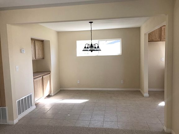 4th image of 123 E Avenue J2
