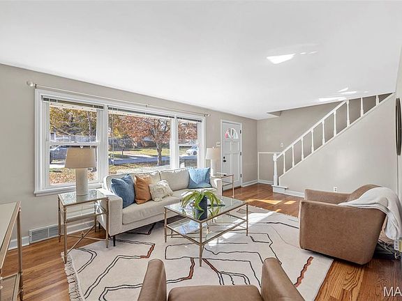 3rd image of 8728 Del Vista Dr