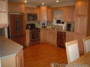 11 Maple Dr, Jamesburg, NJ 08831