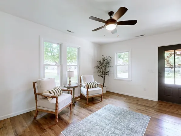 4257 Church St, Greenbrier, TN 37073