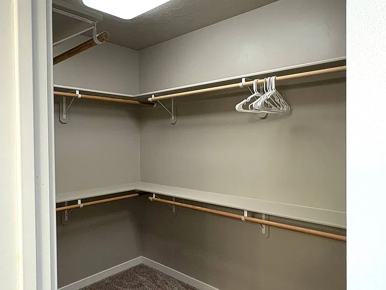 8107 S Topaz Ridge Ave #4 — Photo 6