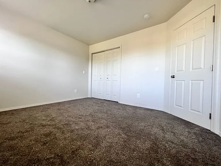 3134 N Blue Springs Ave — Photo 29