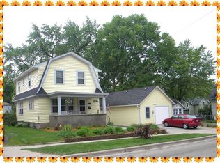 210 S 4th St E, Fort Atkinson, WI 53538