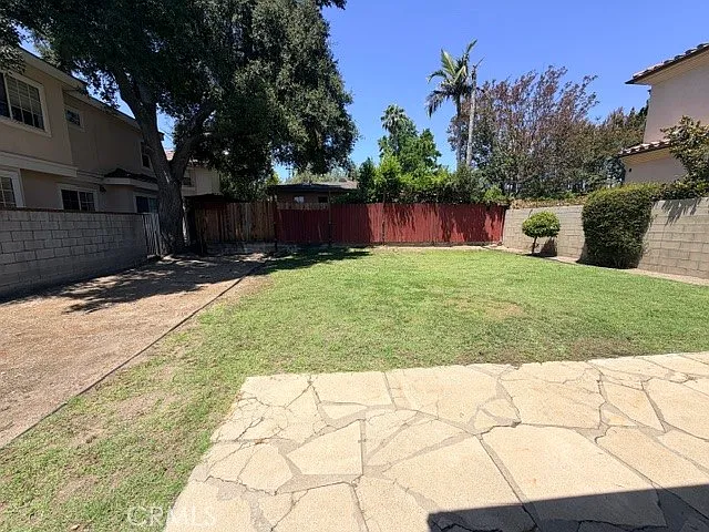 331 S 3rd Ave — Photo 2