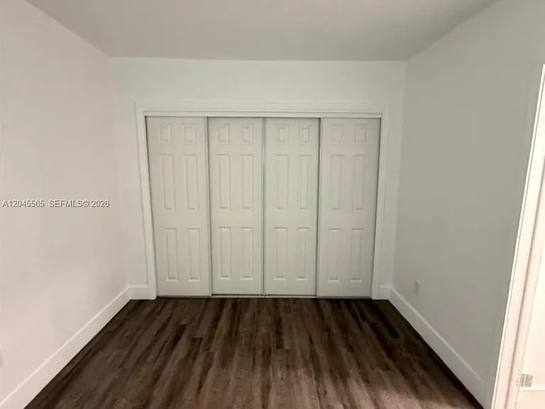 7535 NE 2nd Ct #4 — Photo 6
