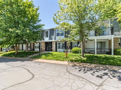 1673 Herault Pl APT H, Saint Louis, MO, 63125