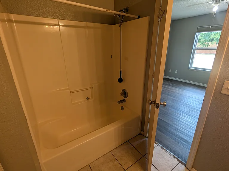 9205 Checkerbloom Dr — Photo 10