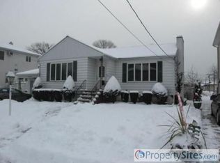 258 Orchard St, Elmwood Park, NJ 07407