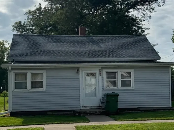 558 S Cedar St, Avoca, IA 51521