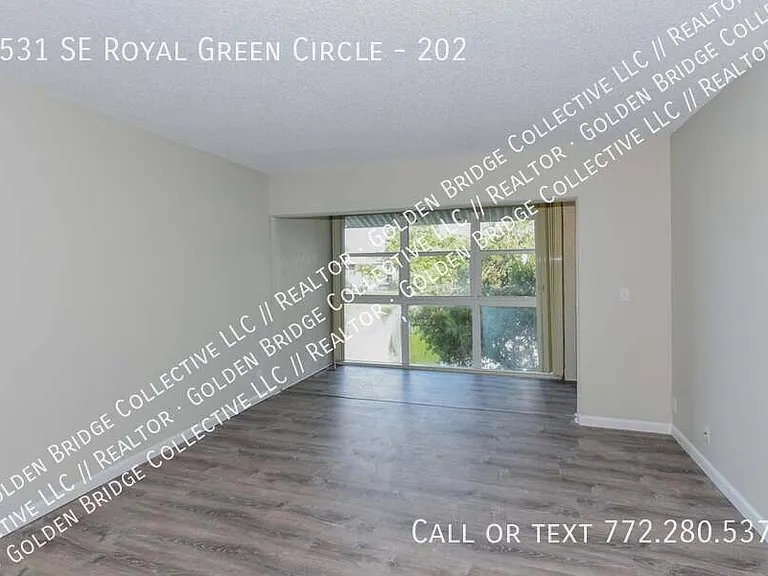 1531 SE Royal Green Cir #202 — Photo 12