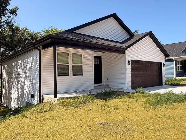 2608 Central St — Photo 13
