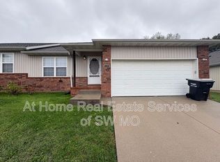 1534 E Kerr St, Springfield, MO 65803