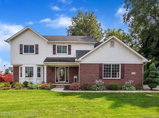25149 Mahogany Dr #153, Brownstown, MI 48134