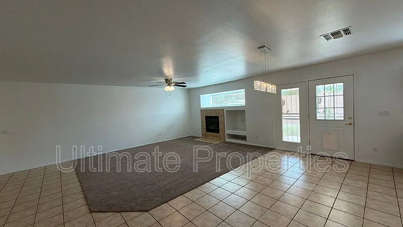 3 bed, 2.0 bath, 1895 sqft, $1,895 — Photo 4
