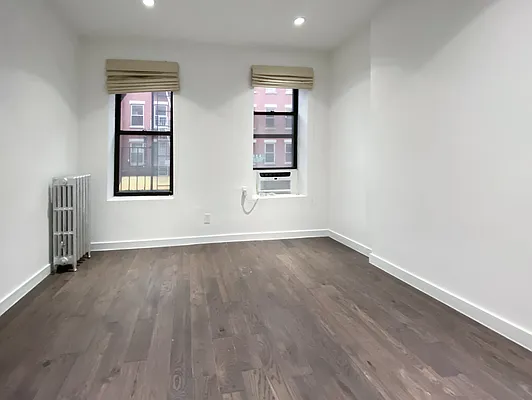 Rented by Kahen Properties | media 12