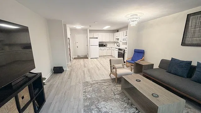 1 bed, 750 sqft, $2,550 — Photo 4