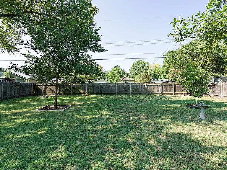 2603 Albata Ave — Photo 15