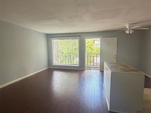 3rd image of 4624 Bell St APT 7