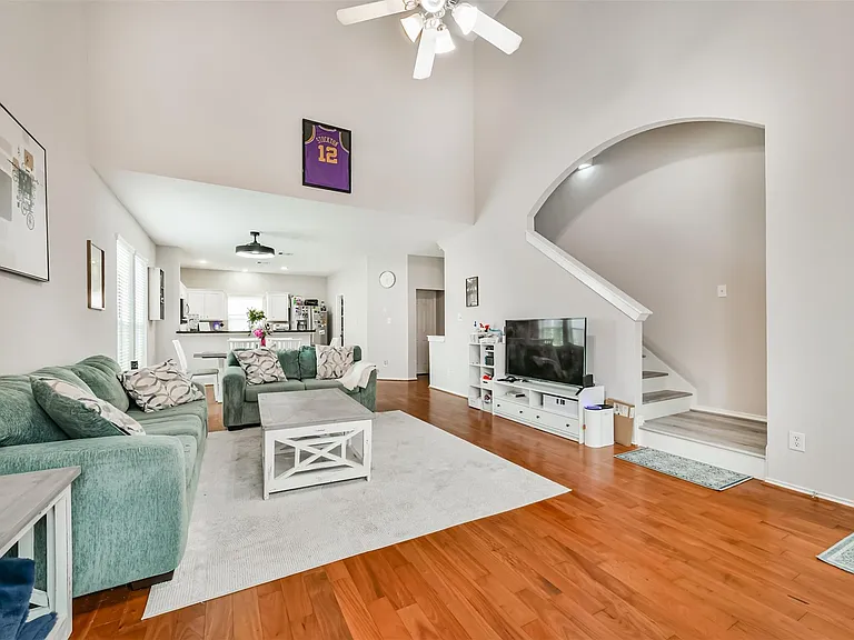 1715 Stuart St — Photo 8