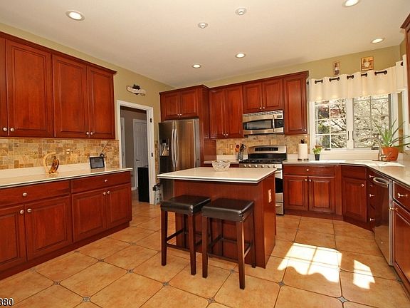 5th image of 17 Dege Farm Rd