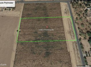 23863 N Tretheway Rd, Acampo, CA 95220