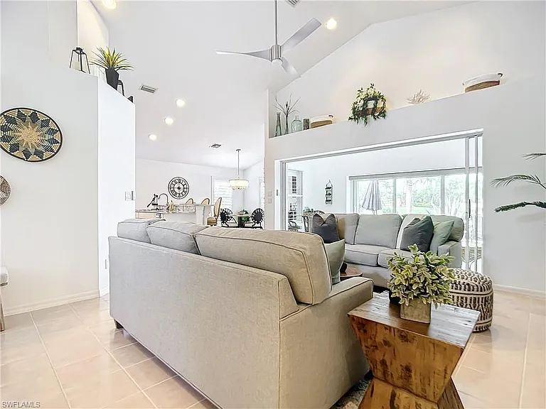 8452 Indian Wells Way — Photo 10