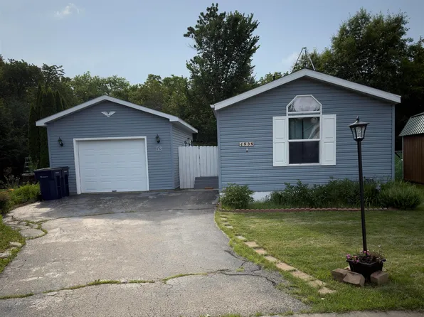 53 Lapidary Ln, Janesville, WI 53548