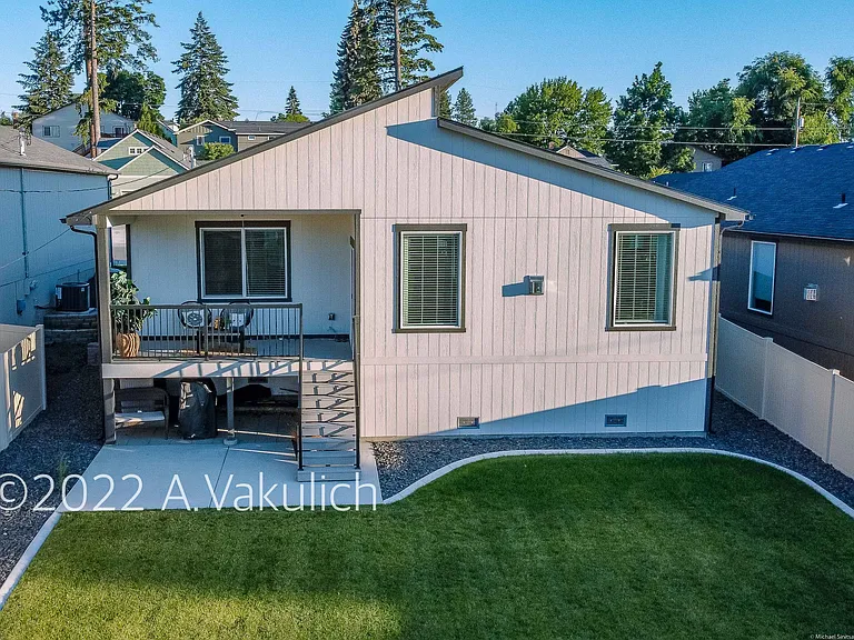 3311 E 25th Ave — Photo 18