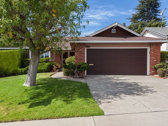 2nd image of 4552 Fieldcrest Dr
