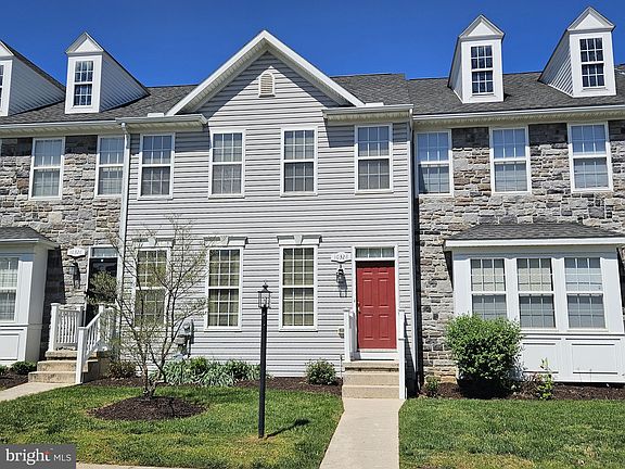 2nd image of 10328 Bridle Ct