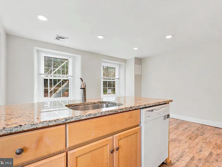 304 King Of Prussia Rd #2A — Photo 9