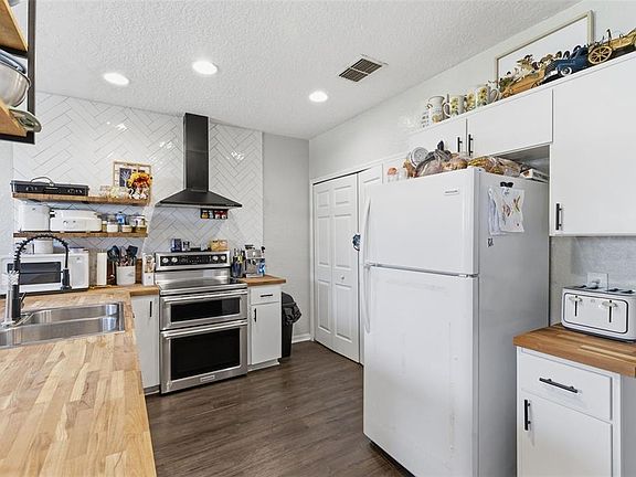 4th image of 5940 & 5934 Meadowlane St