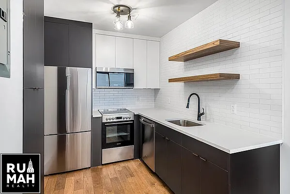 Rented by Rumah Realty Inc | media 27