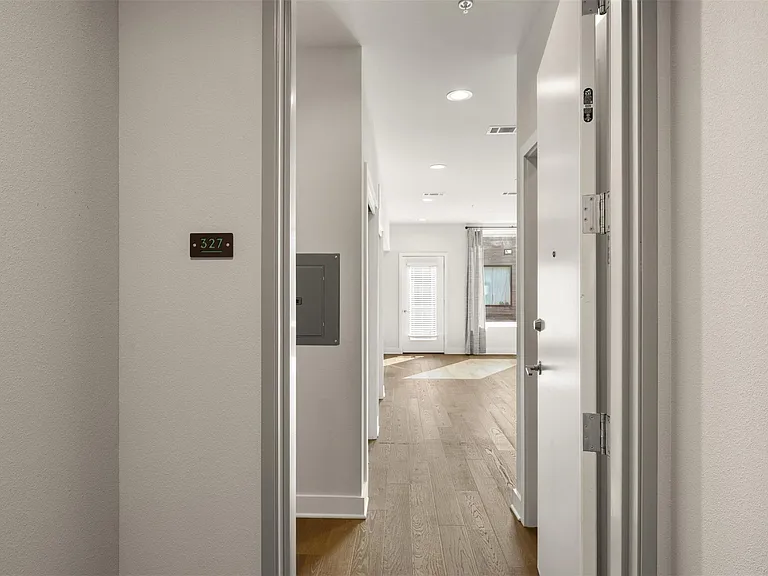 1800 E 4th St #327 — Photo 12