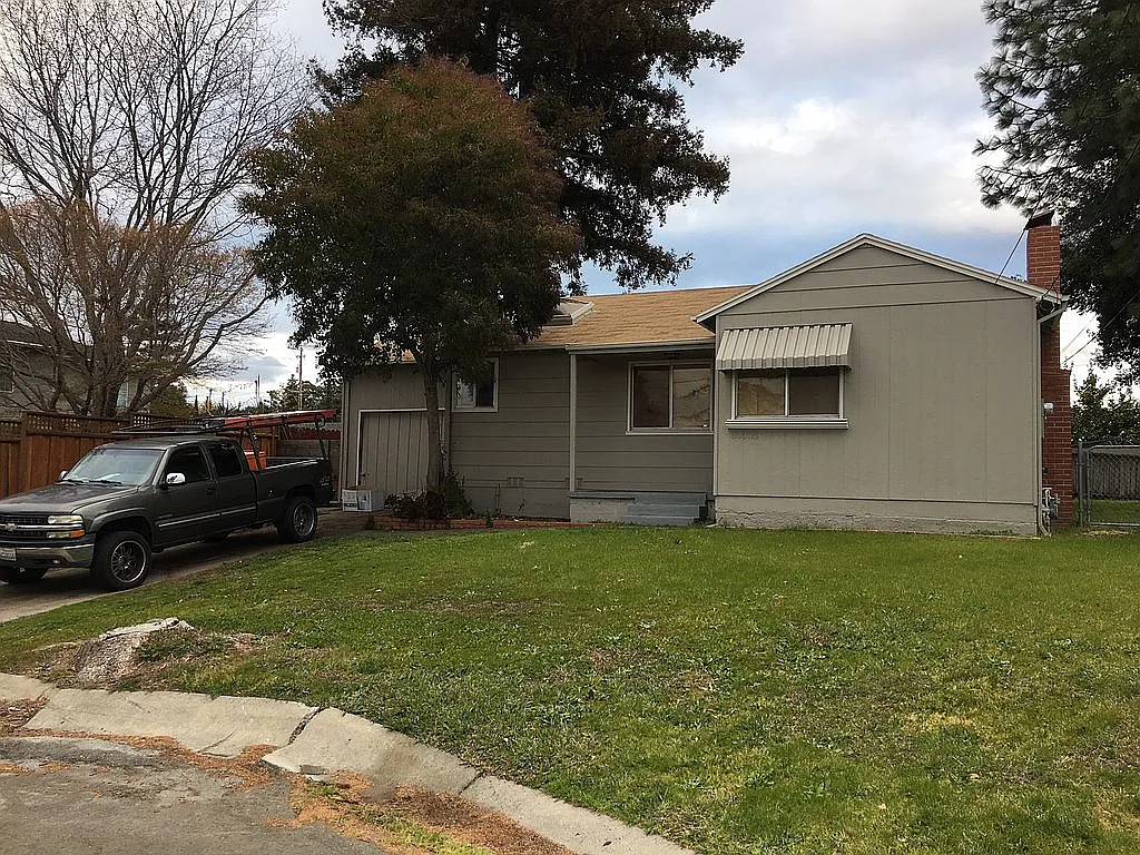 20052 Opal Ct photo 1