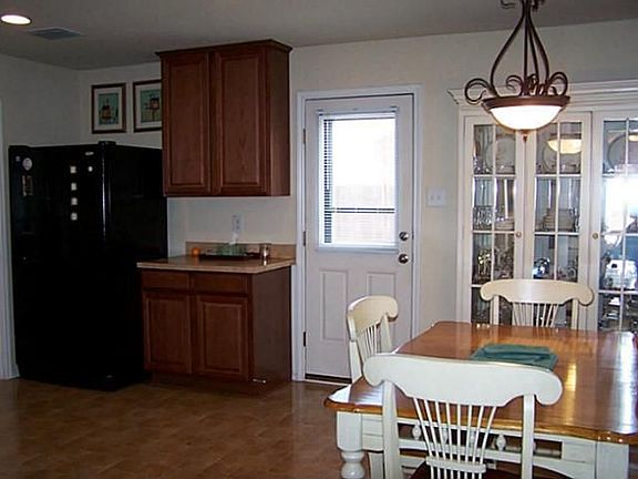 4th image of 524 Indian Paintbrush Dr