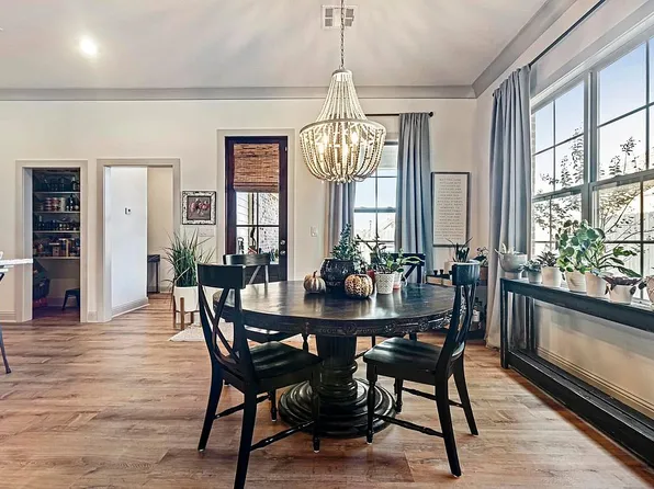 2512 South View Dr, Lake Charles, LA 70605