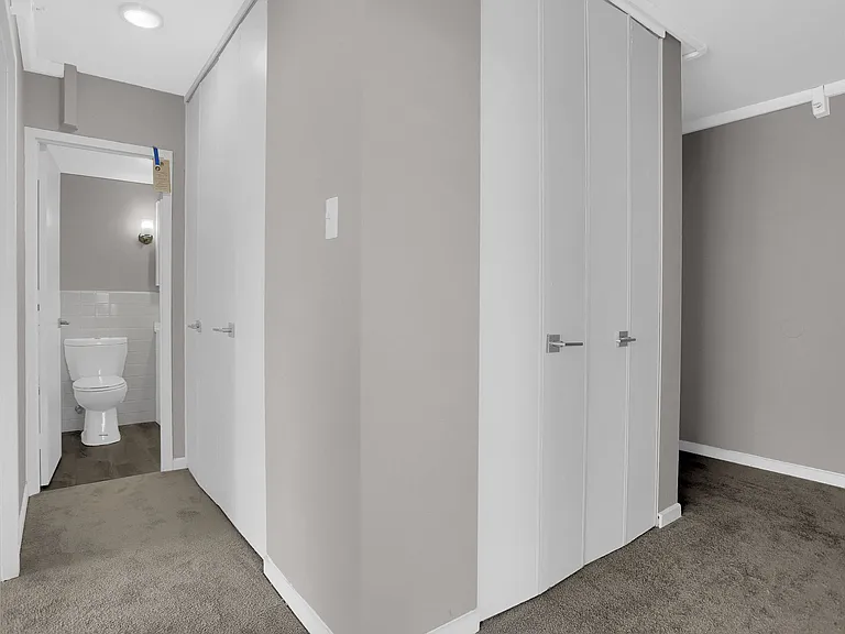 Towne House Apartments — Photo 24