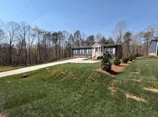 296 Forest Lake Rd, Duncan, SC 29334